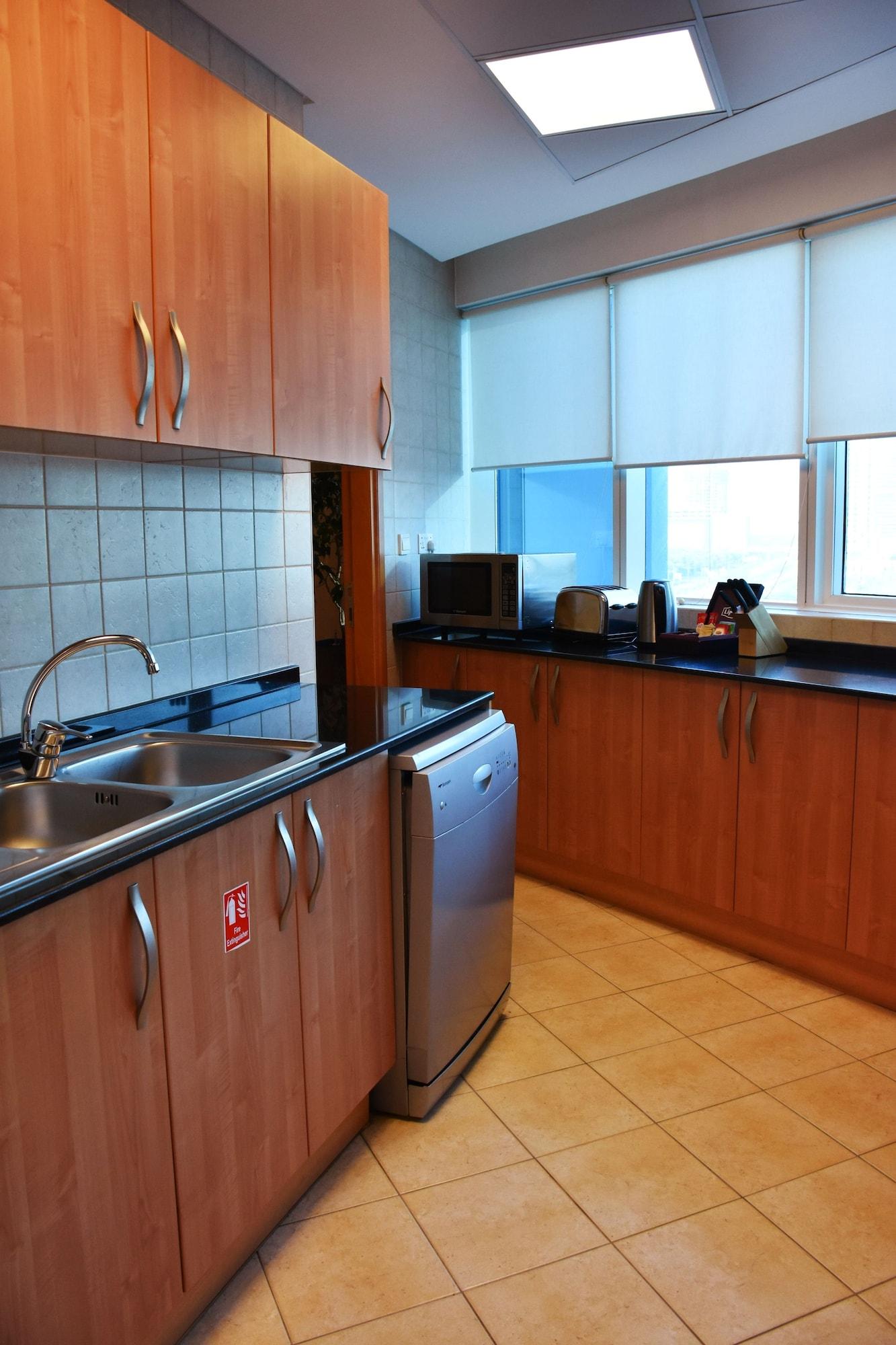 타마니 마리나 호텔 앤드 아파트먼트 두바이 외부 사진 A typical kitchen