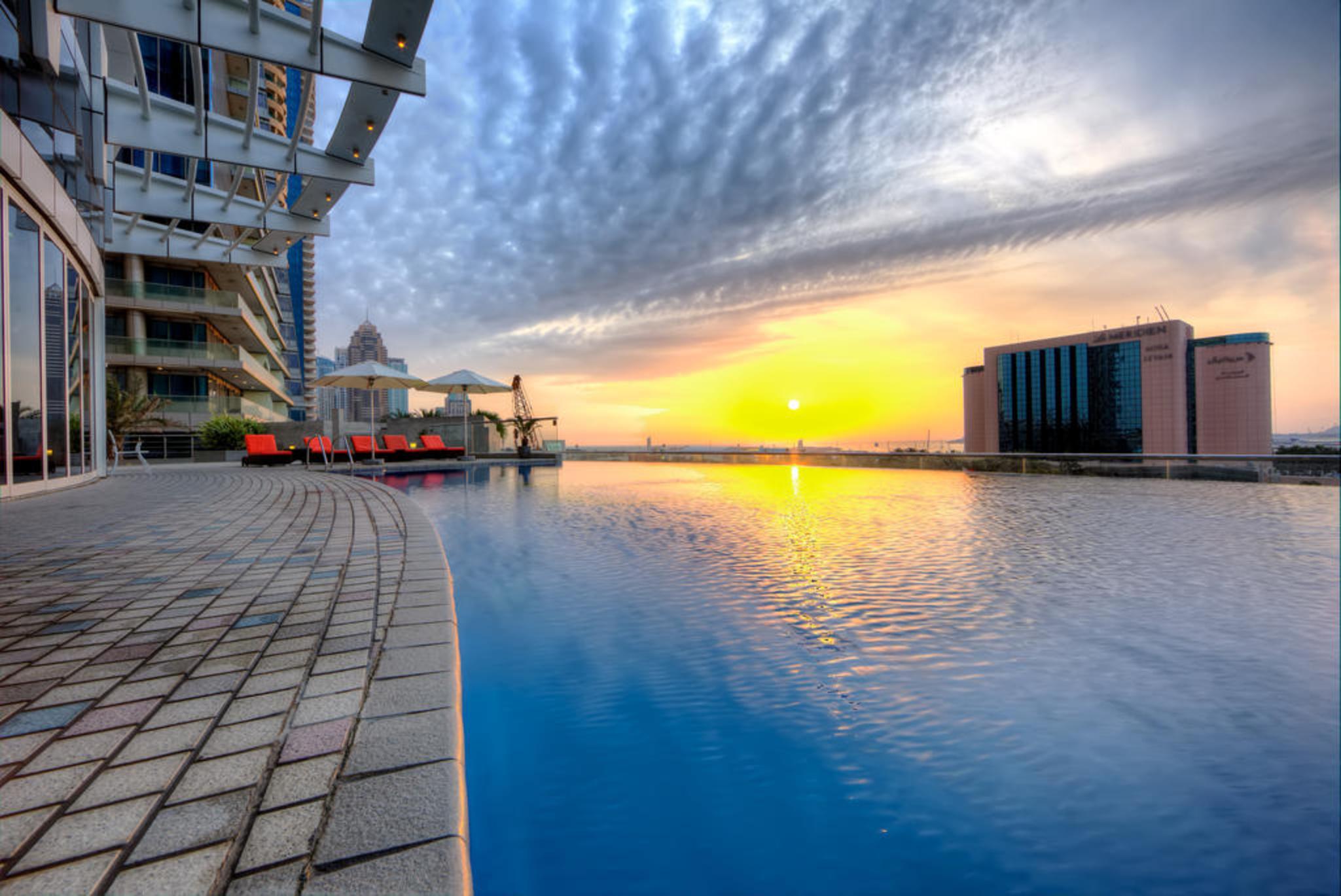 타마니 마리나 호텔 앤드 아파트먼트 두바이 외부 사진 Infinity pool at the Marina Bay Sands