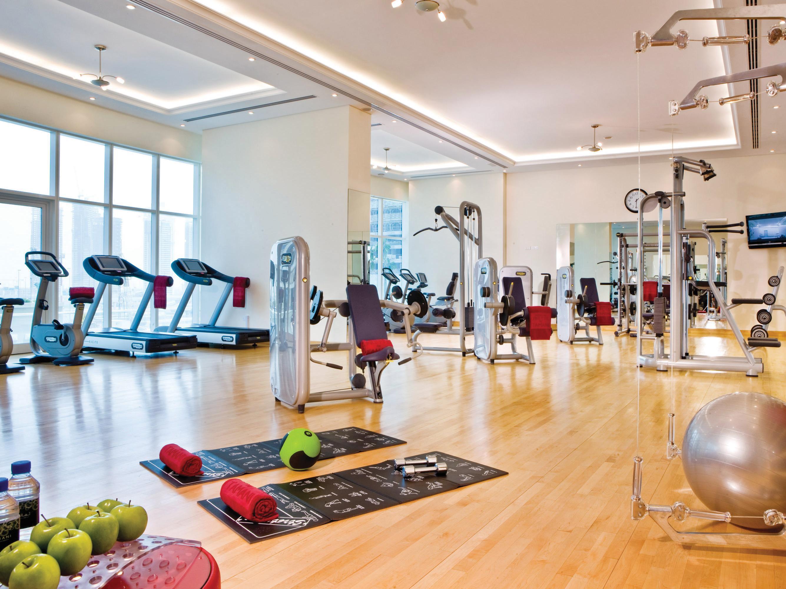 타마니 마리나 호텔 앤드 아파트먼트 두바이 외부 사진 The gym at the hotel