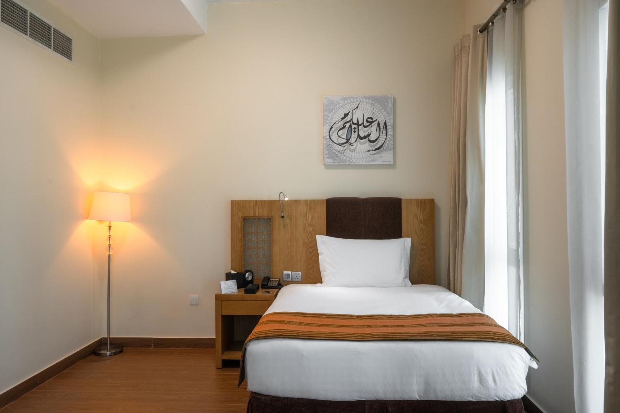 타마니 마리나 호텔 앤드 아파트먼트 두바이 외부 사진 A single room at the hotel